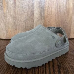 UGG Goldenstar Cozy Clog (Womens) 6